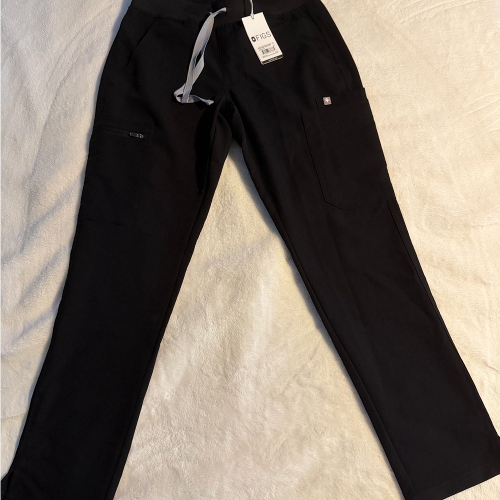 Figs Women's Black Straight Leg Pants